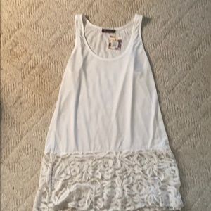 NWT Surrealist lace layering tank sz small